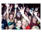 Nick Zinner -AUG 03 Hamburg- from the series “Crowds” (2003–2004), archival pigment print from analogue positive, aluminium behind Acrylic glass (Diasec), 100 × 150 cm, edition of 2