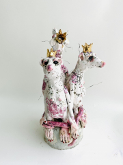 Claudia Kraml -schöner Rattenkönig- 2024 ceramics, glaze, underglaze colors, wire, Decals, gold 12% H34 cm